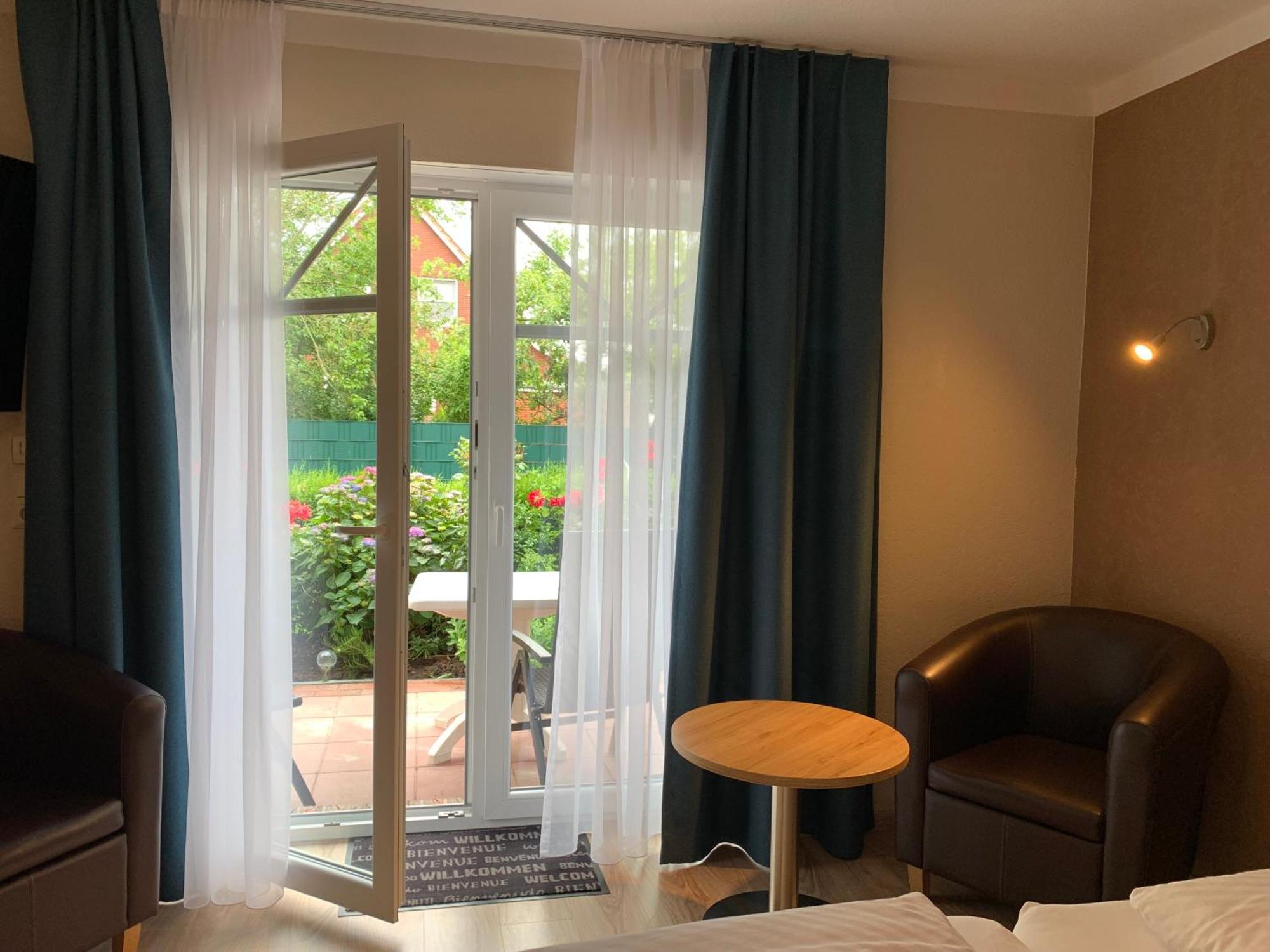 Hotel Pension Julia Norddeich  Εξωτερικό φωτογραφία